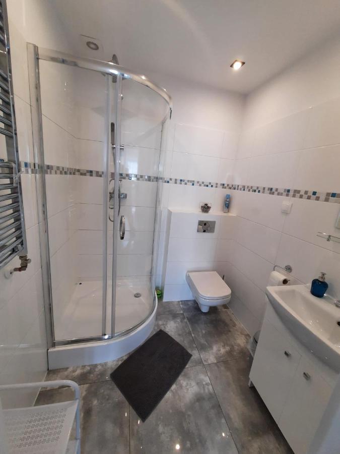 Apartamenty Sloneczne ดุสนิกิ สดรอย ภายนอก รูปภาพ